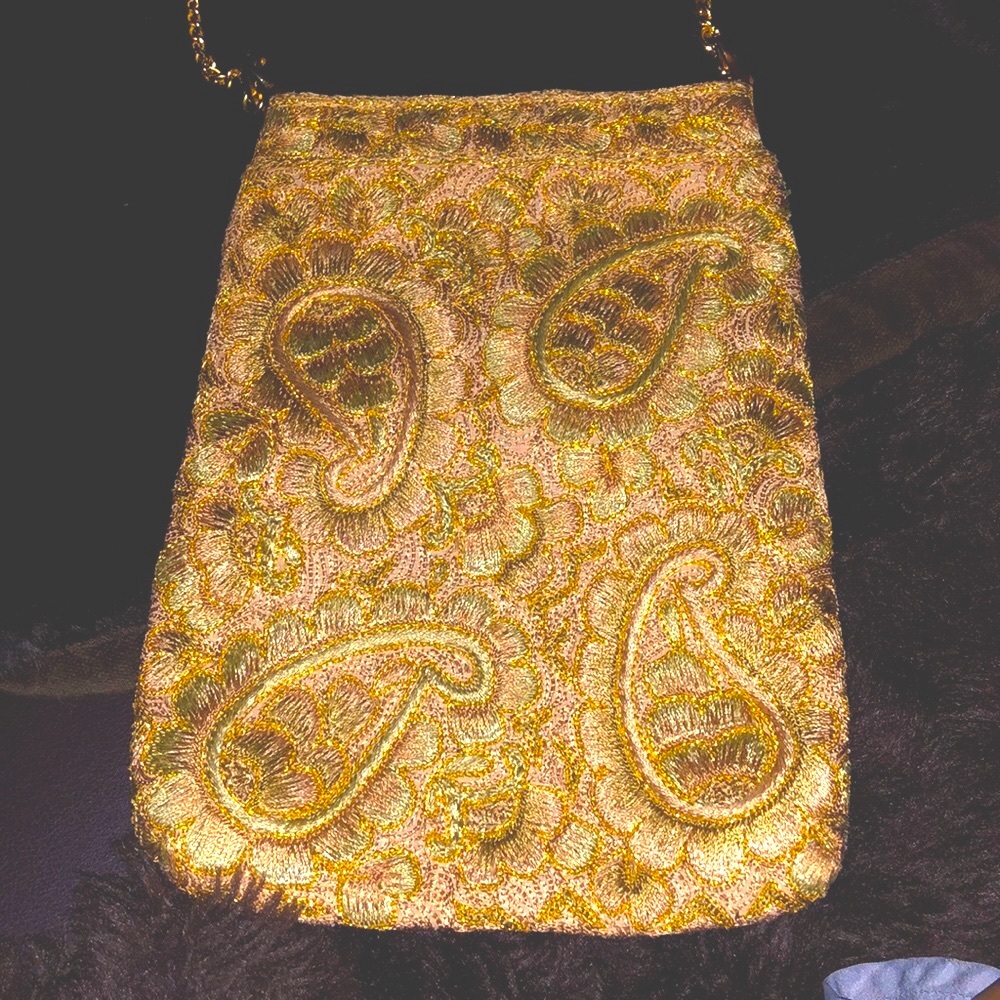 gold threaded paisley print bag!